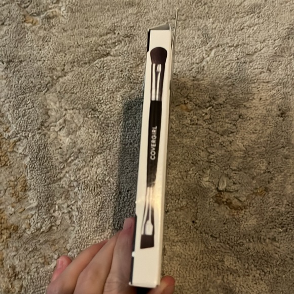 NWT Covergirl Brow Powder Kit 705 Rich Brown - Picture 2 of 8